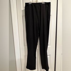 GAP FIT✨VERY Nice PaIr, Soft Black , PullOn Pants w POCKETS and Raised Seam